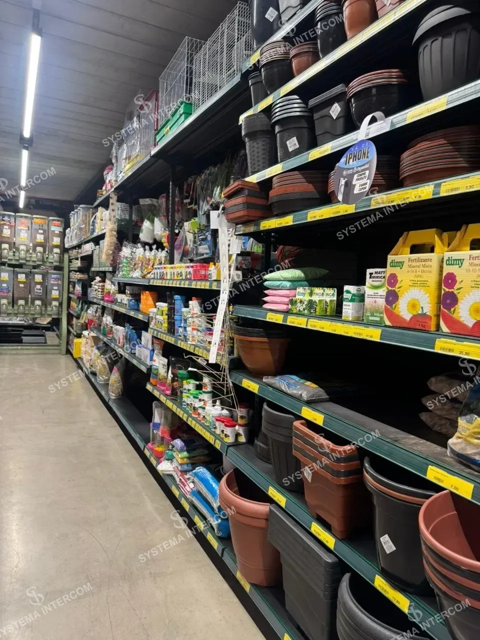 Lindo Pet Shop de esquina em Osasco