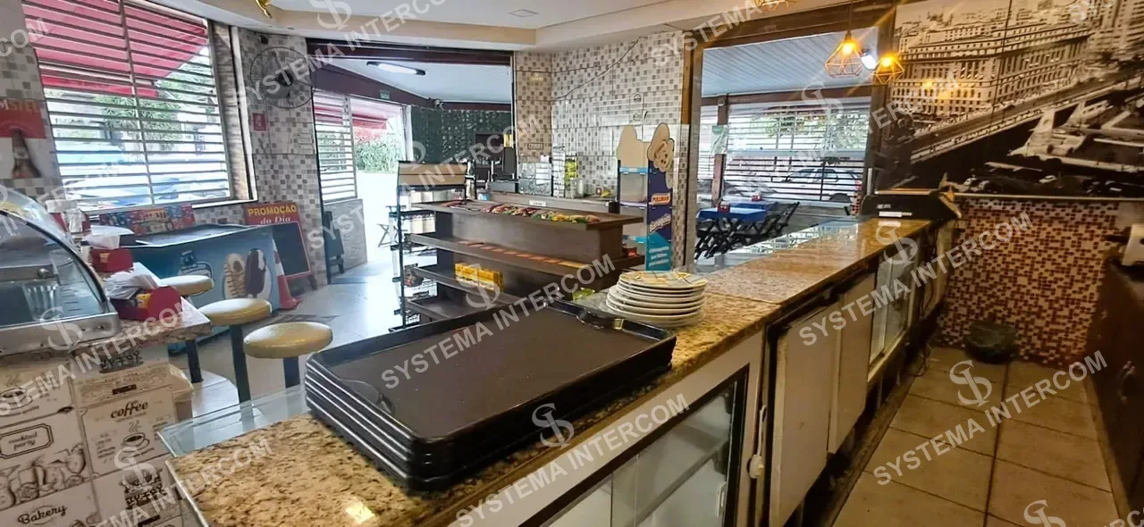 Padaria bem localizada de esquina na Zona Leste