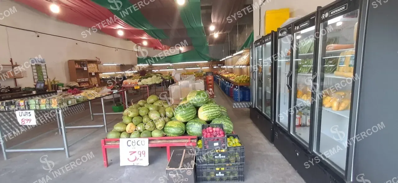 Hortifruti em forte centro comercial, sem concorrência na Zona Leste