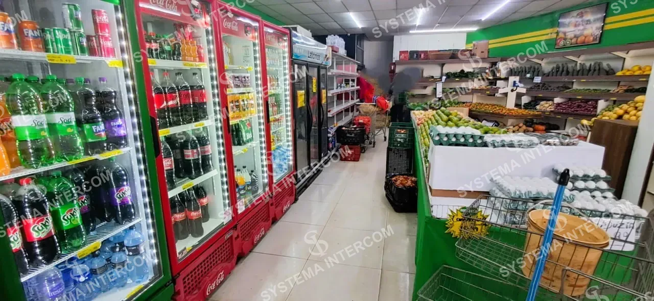 Hortifruti bem localizado de esquina na Zona Leste