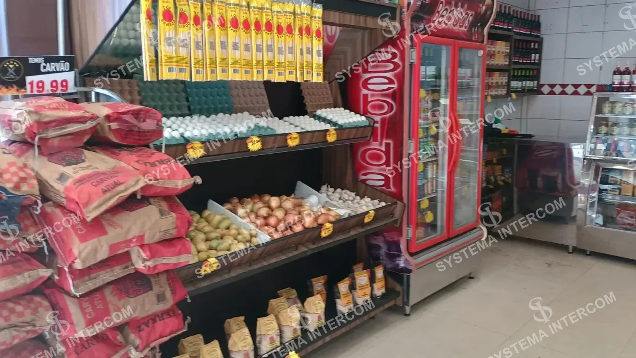 Açougue de esquina na Zona Leste