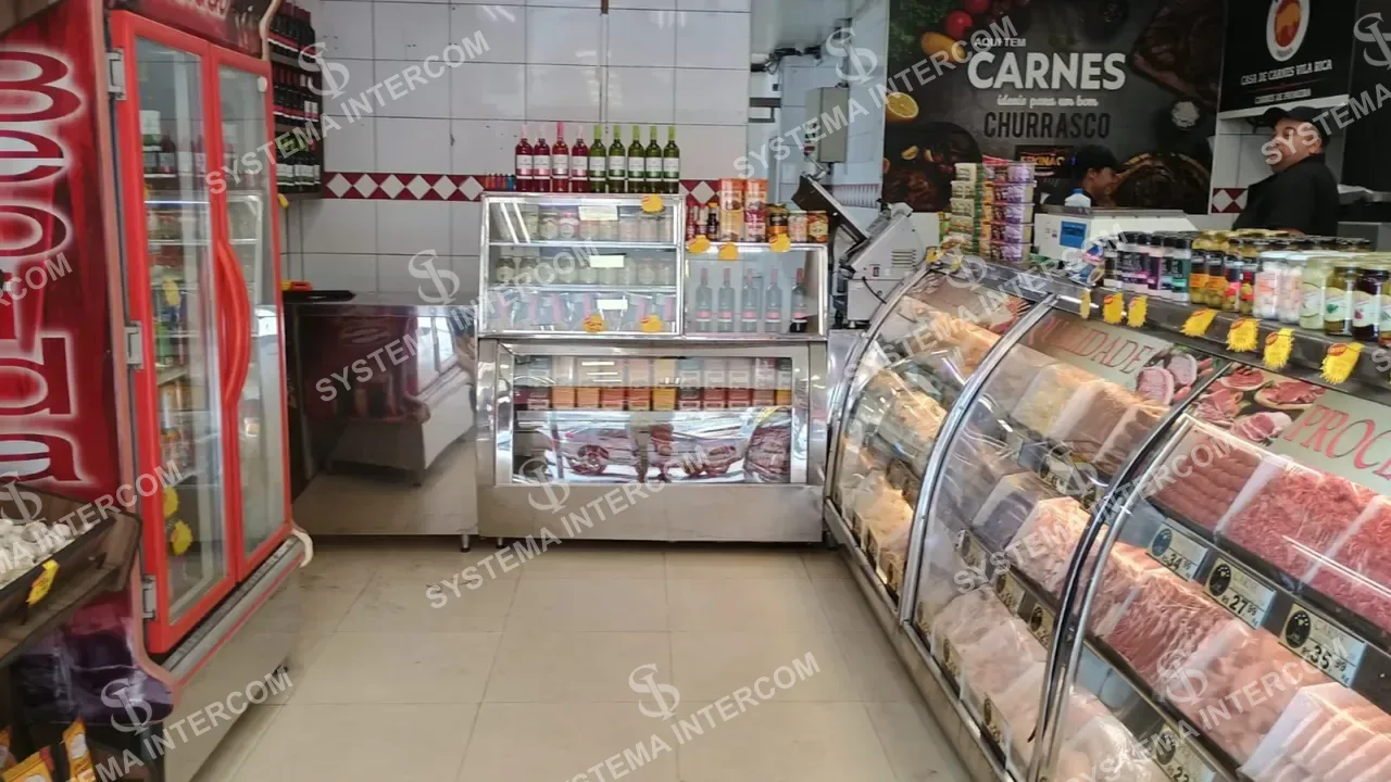 Açougue de esquina na Zona Leste