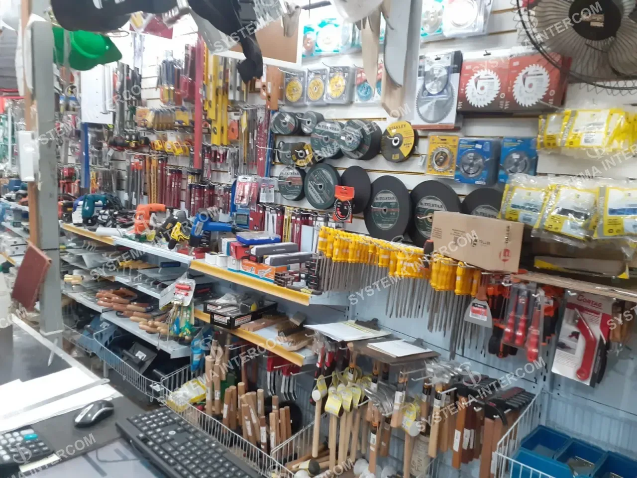 Material de construção bem localizado no Centro de SP