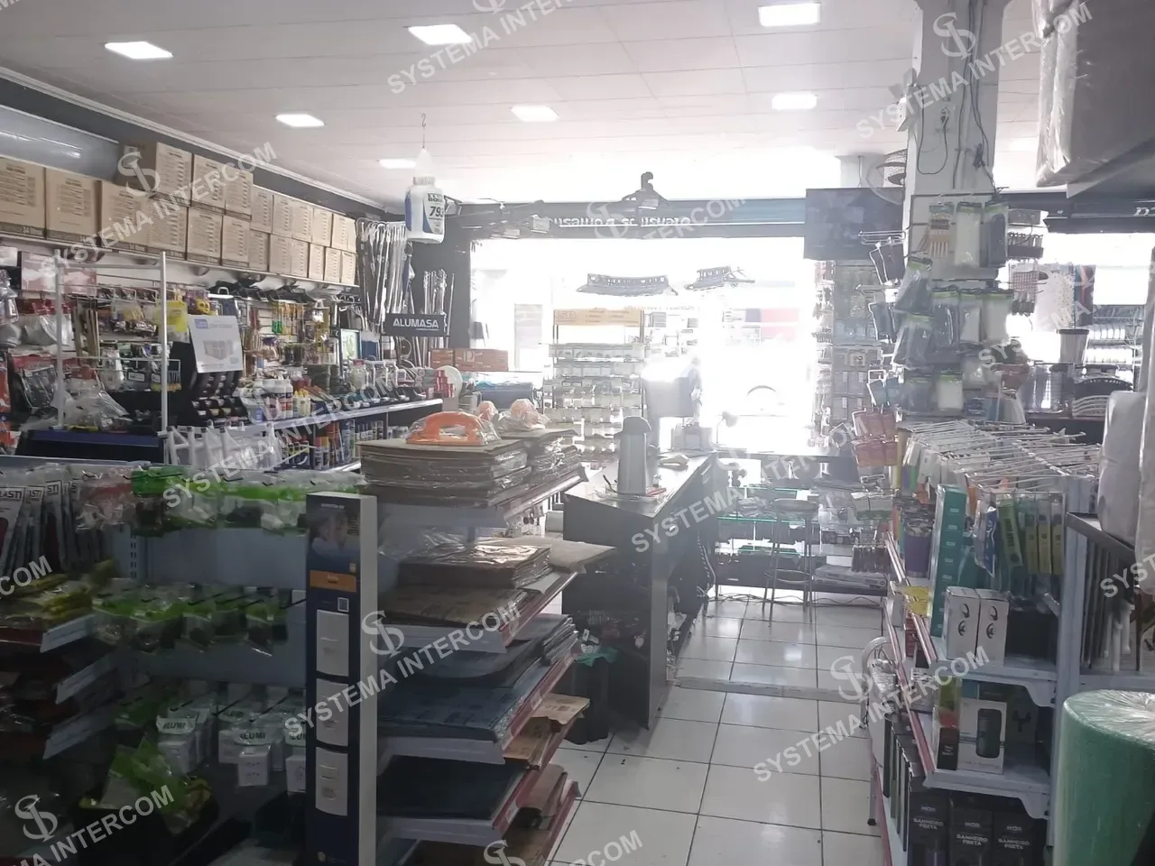 Loja de Materiais de Construção, Utilidades e Produtos de limpeza em bairro nobre da Zona Norte
