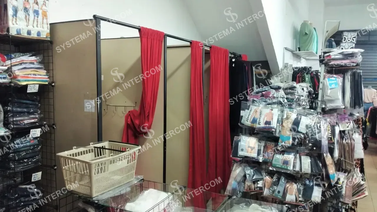 Loja de roupas na Zona Leste