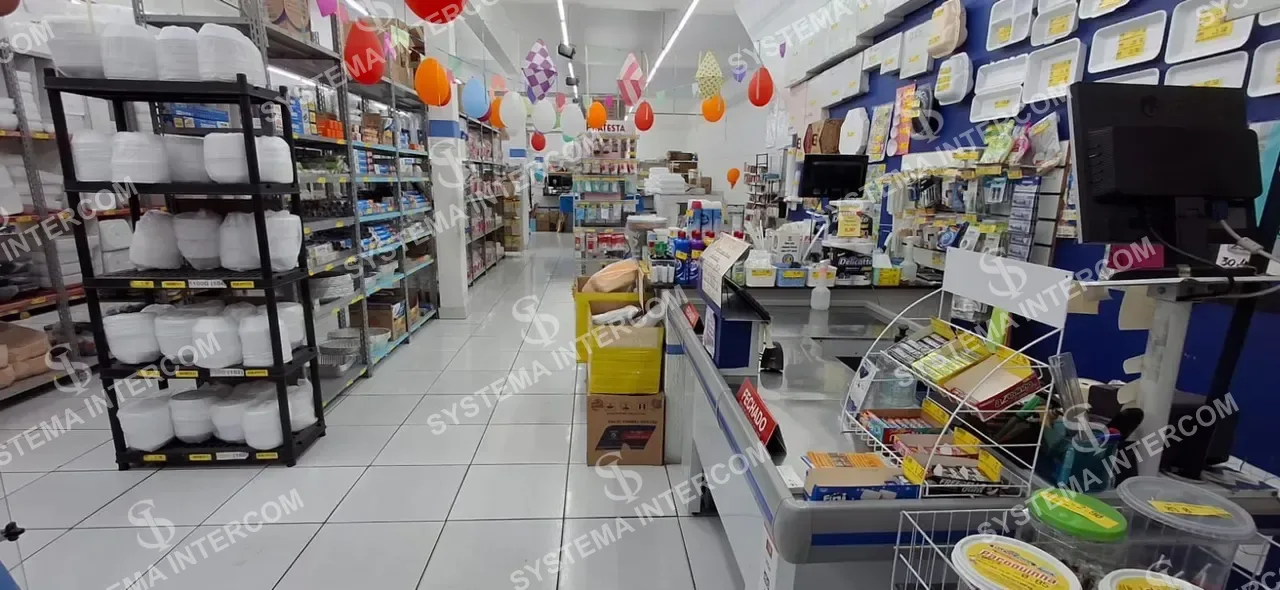Linda loja de descartaveis e embalagens, com CNPJ