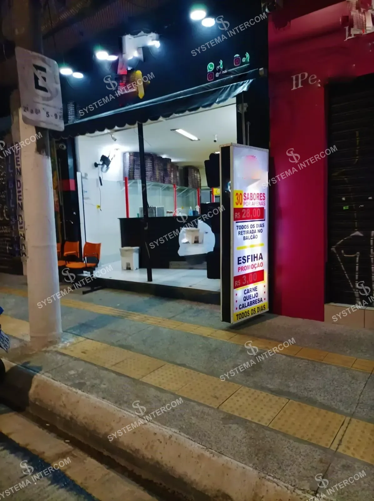 Pizzaria toda reformada na Zona Leste