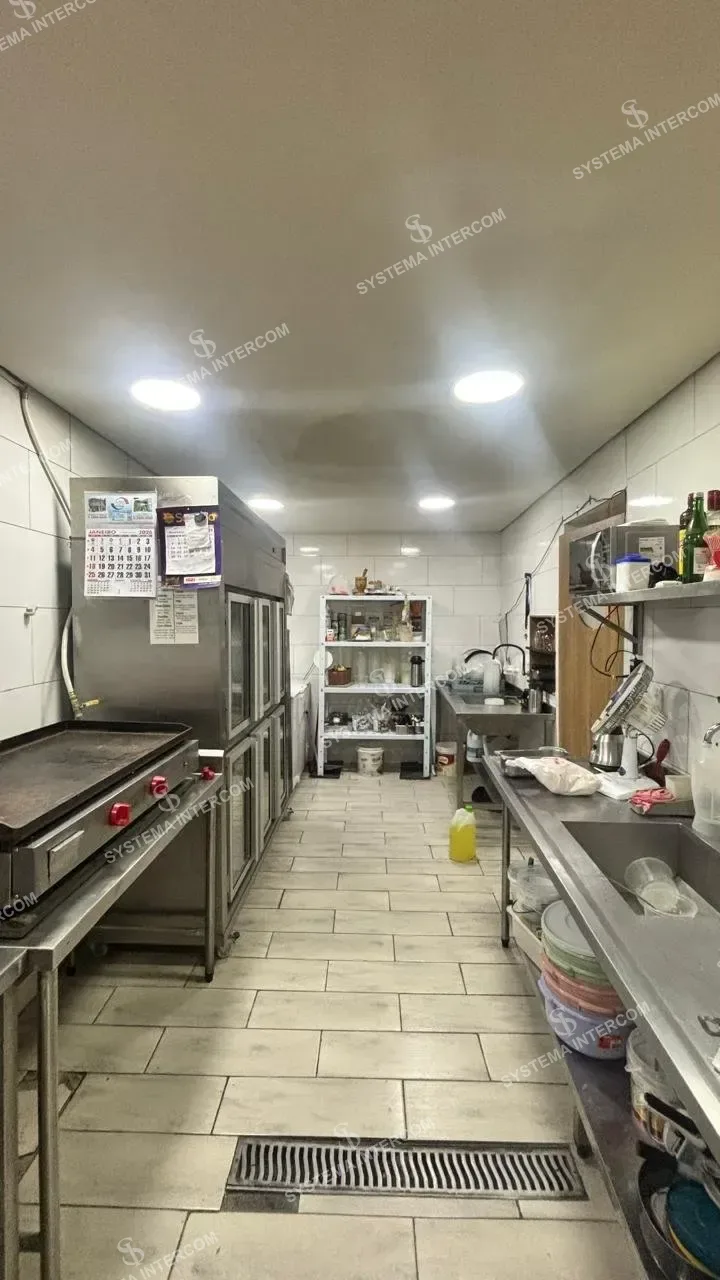 Pizzaria com salão, otimas instalações