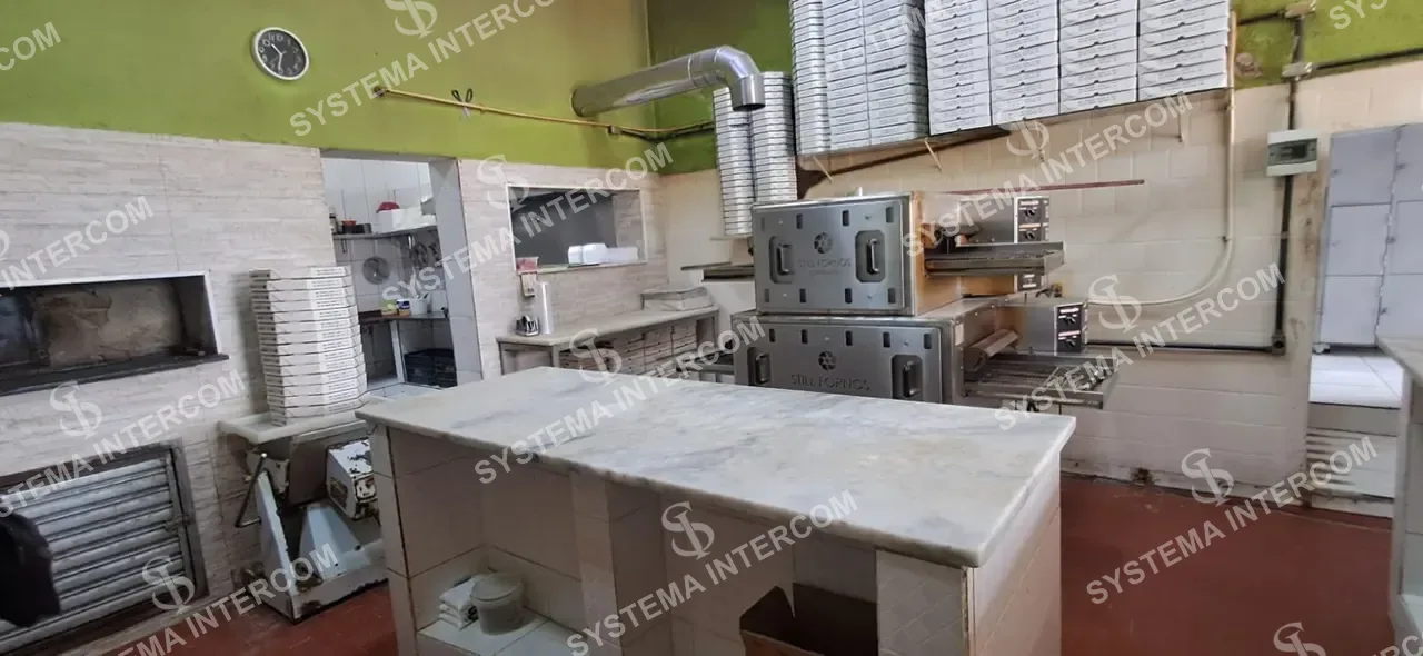Disk Pizza de esquina, no local a 20 anos