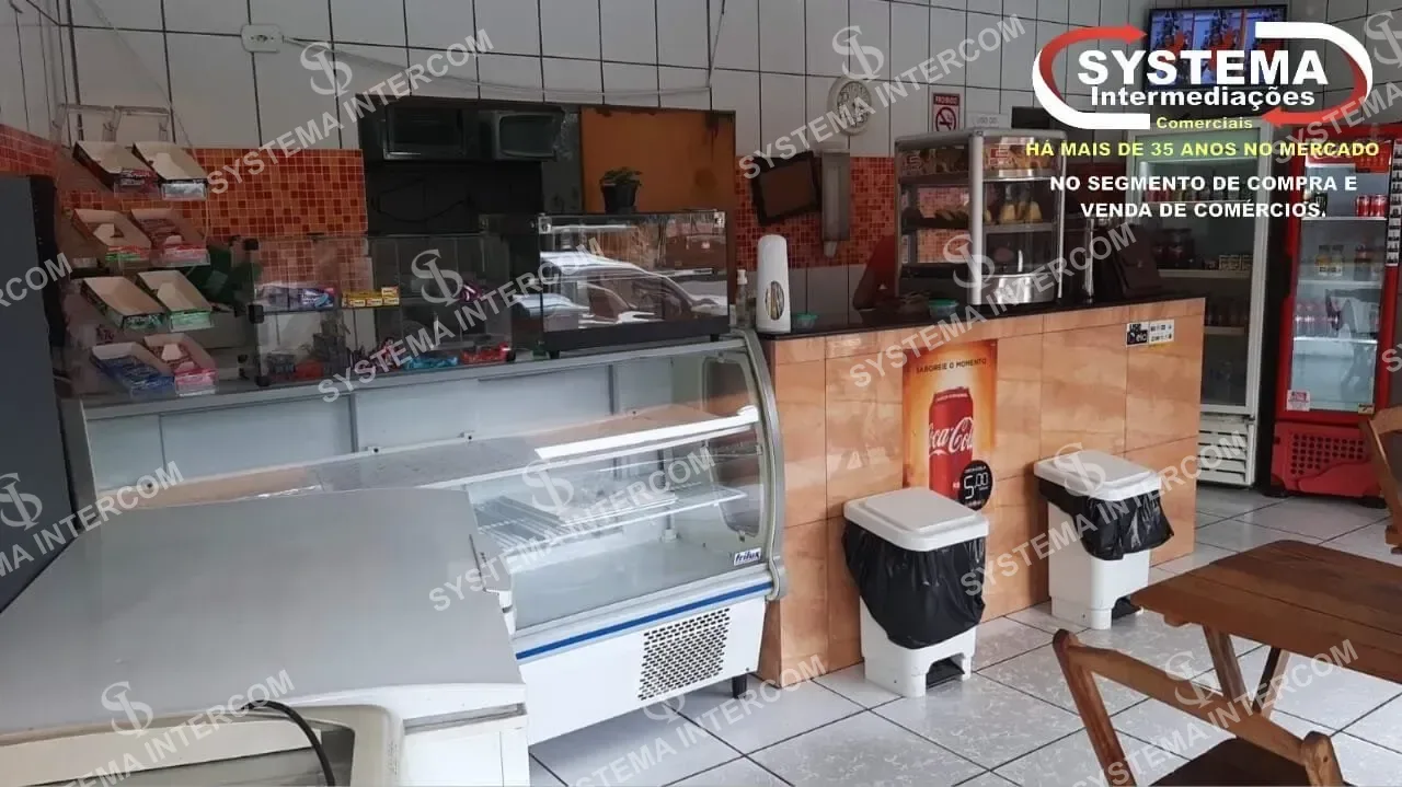 Lanchonete bem localizada na Zona Leste
