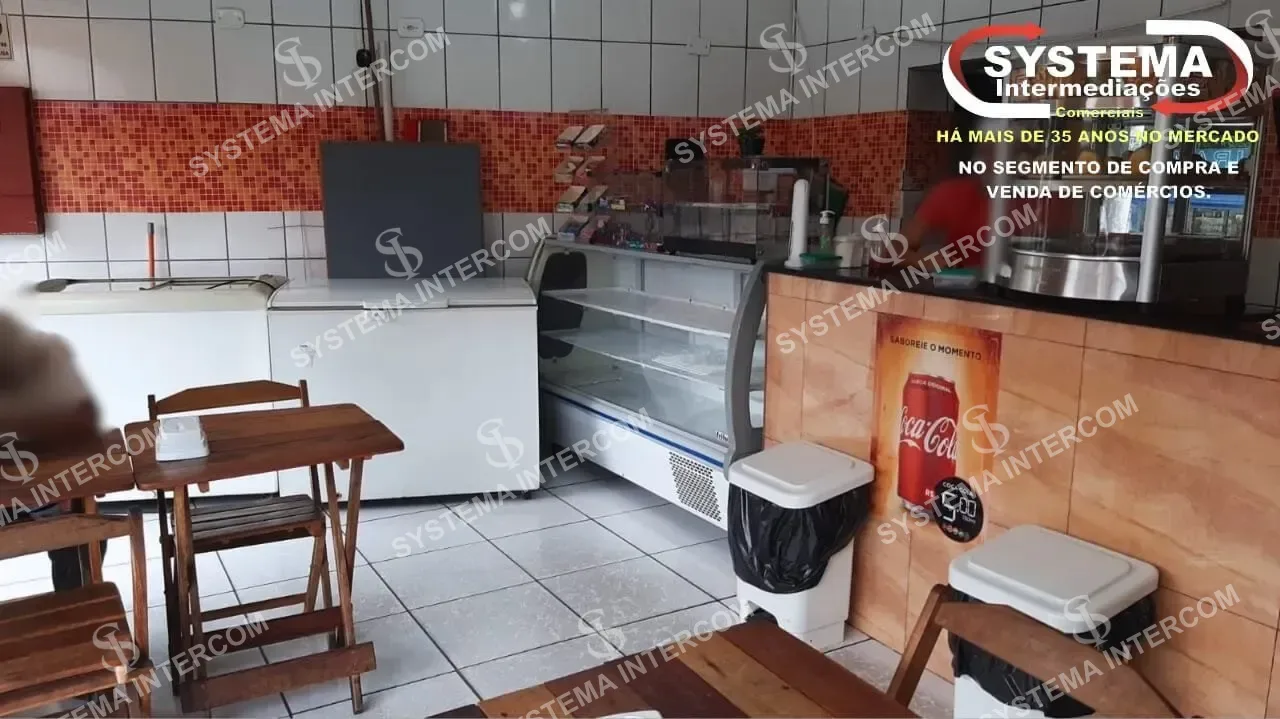 Lanchonete bem localizada na Zona Leste