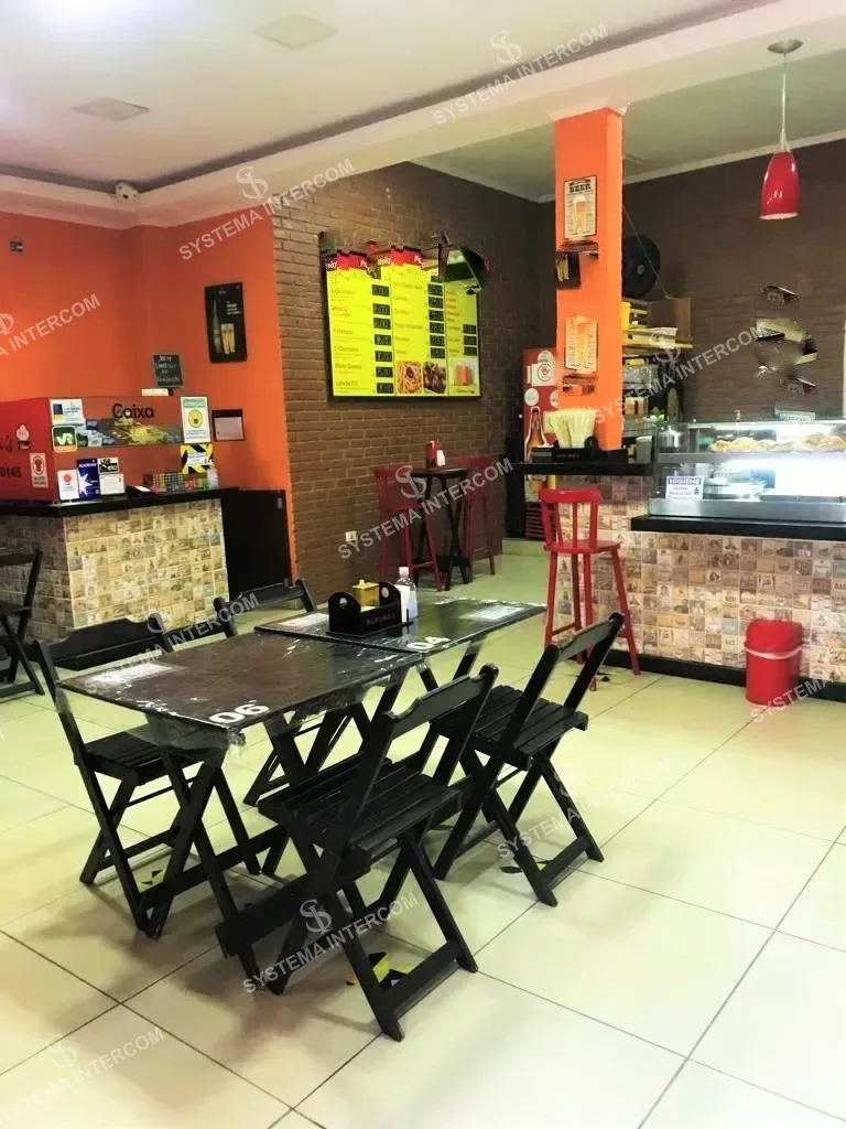 Lanchonete e Restaurante de esquina em Ferraz de Vasconcelos