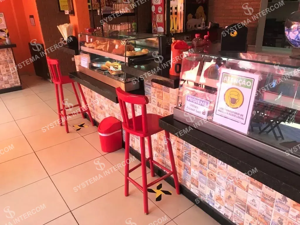 Lanchonete e Restaurante de esquina em Ferraz de Vasconcelos