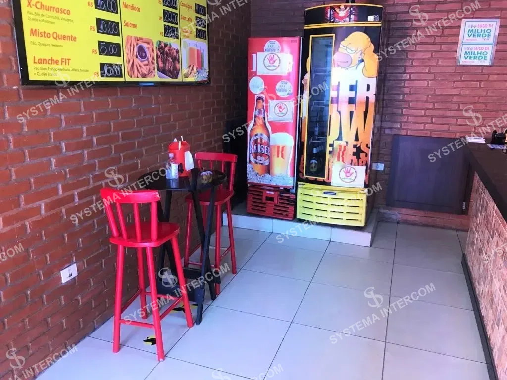 Lanchonete e Restaurante de esquina em Ferraz de Vasconcelos