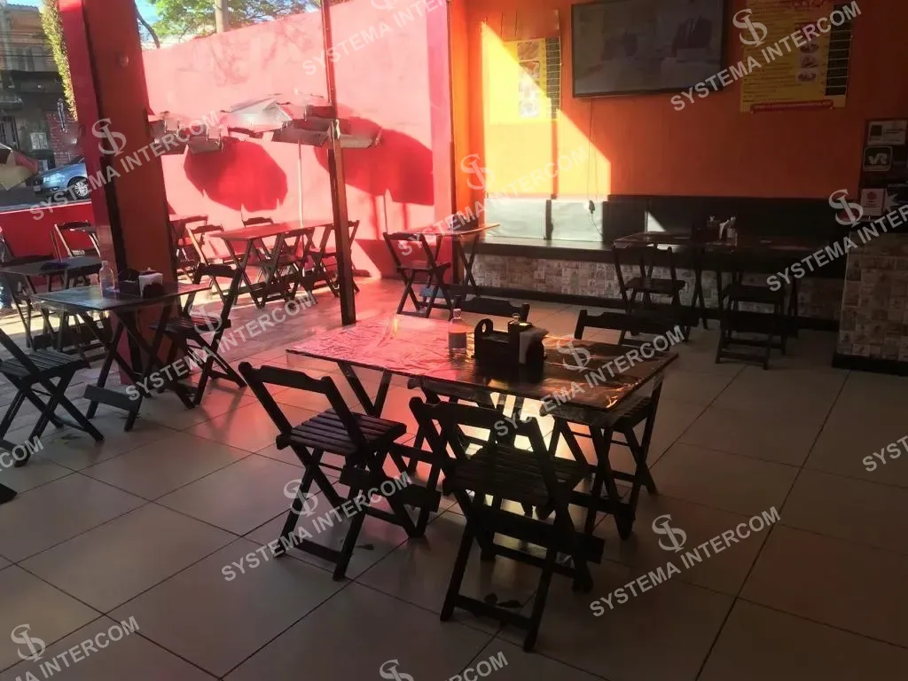 Lanchonete e Restaurante de esquina em Ferraz de Vasconcelos
