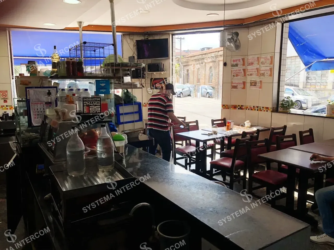 Lanchonete de esquina no Brás
