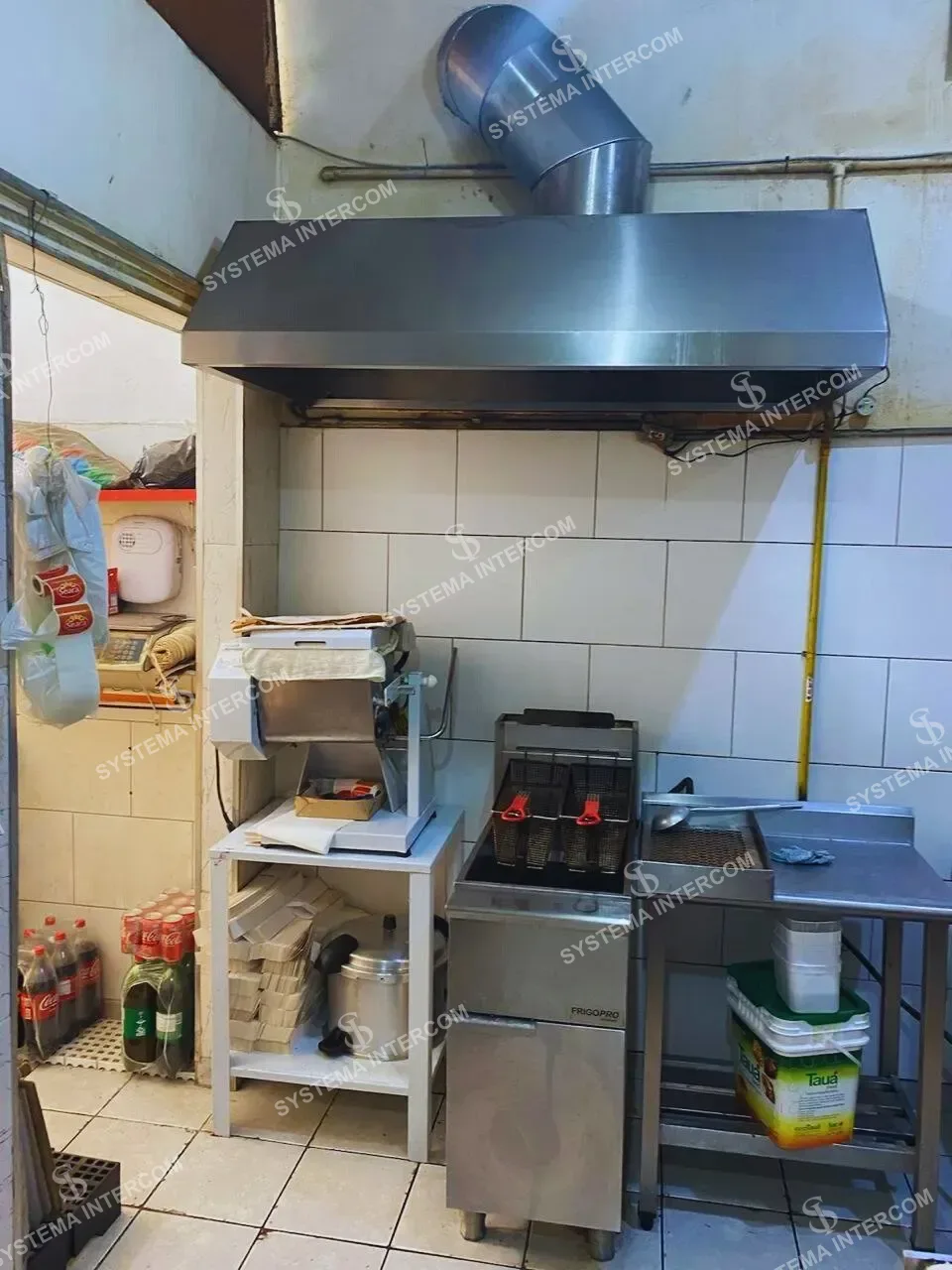 Loja de salgados de esquina na região da Zona Norte