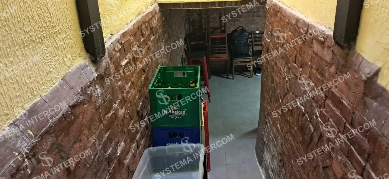 Bar e esfiharia de esquina na Zona Leste