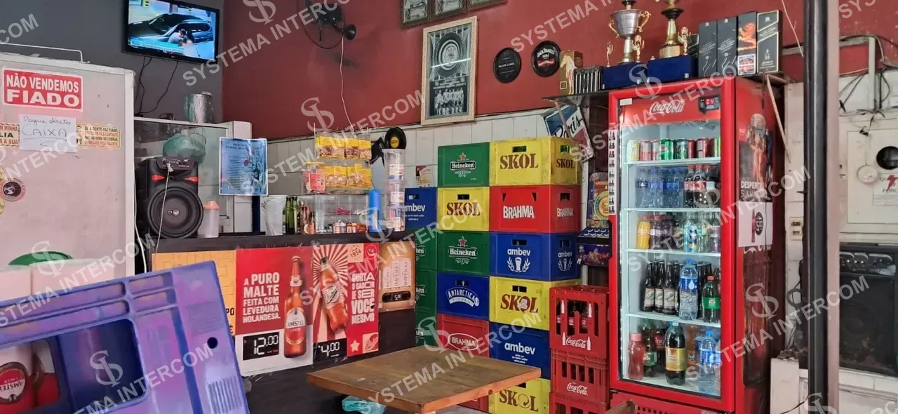 Bar de esquina em avenida de bastante movimento na Zona Leste