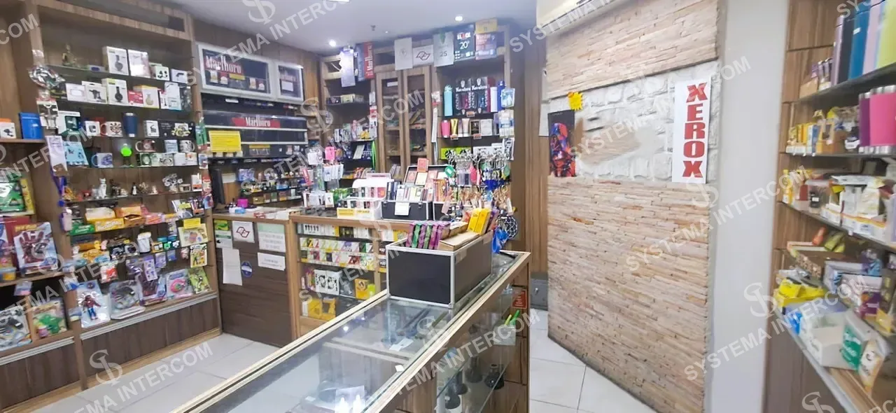 Linda loja de presentes e tabacaria confinada na Zona Leste