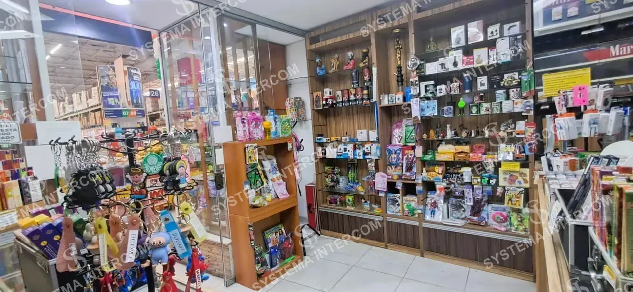 Linda loja de presentes e tabacaria confinada na Zona Leste