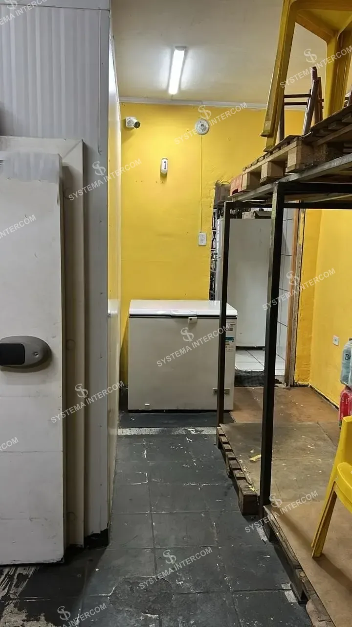 Adega bem localizada de esquina na Zona Leste