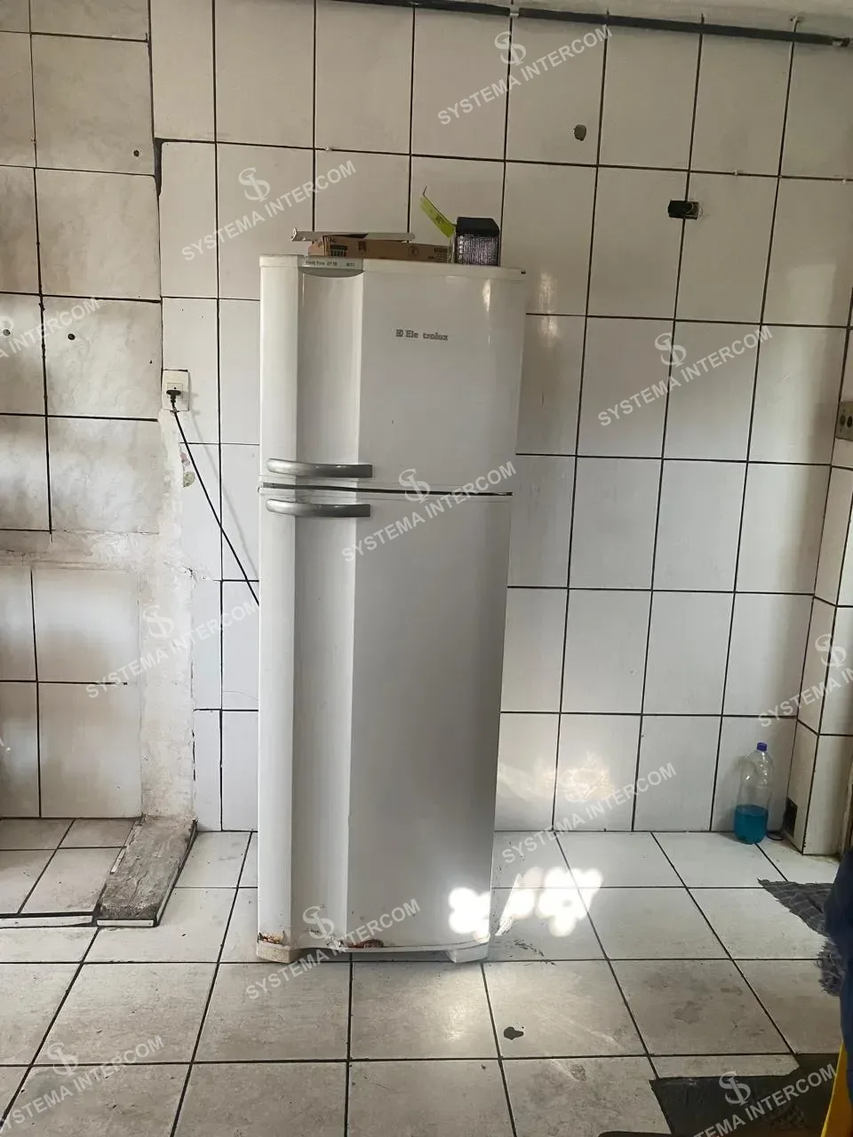 Adega bem localizada de esquina na Zona Leste