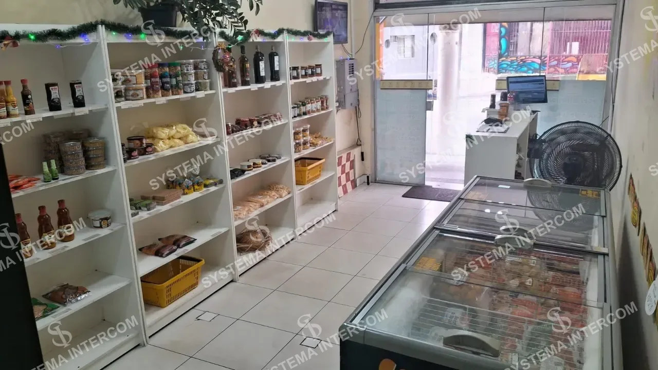 Comercio de queijos e pães de queijo congelados