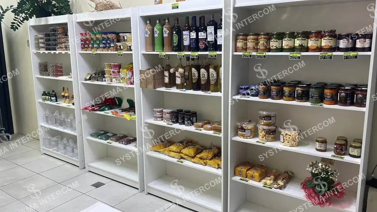 Comercio de queijos e pães de queijo congelados