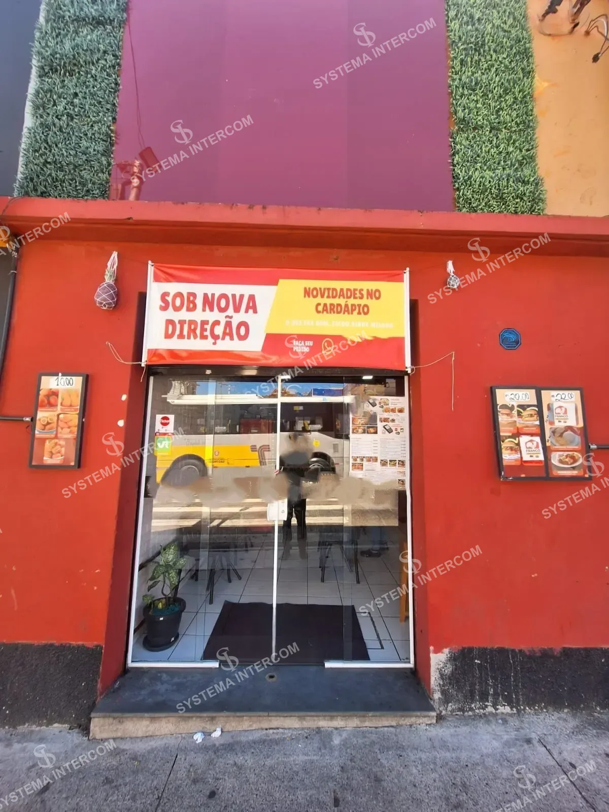 Restaurante bem localizado na Zona Leste