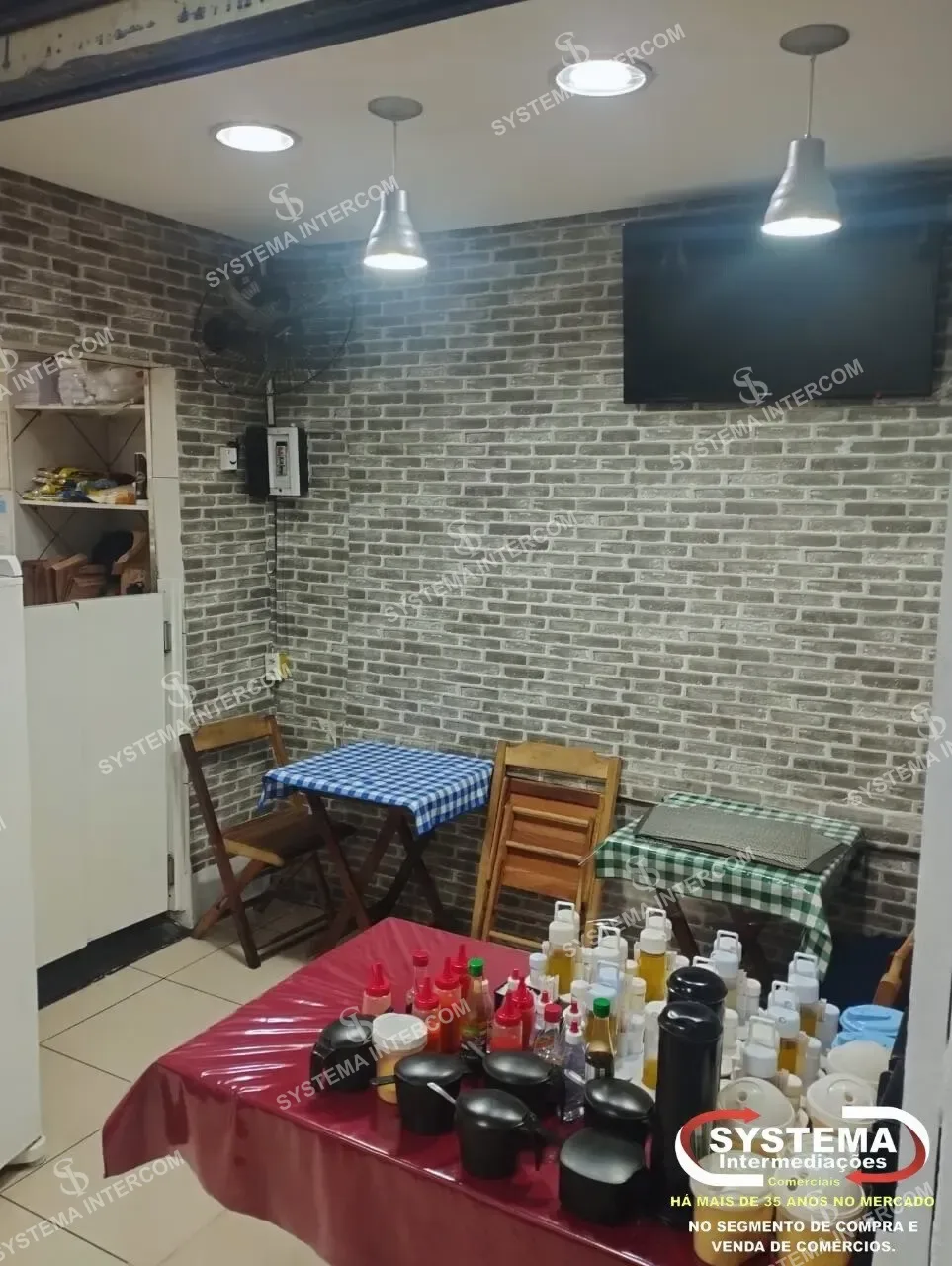 Restaurante e lanchonete no centro de São Paulo