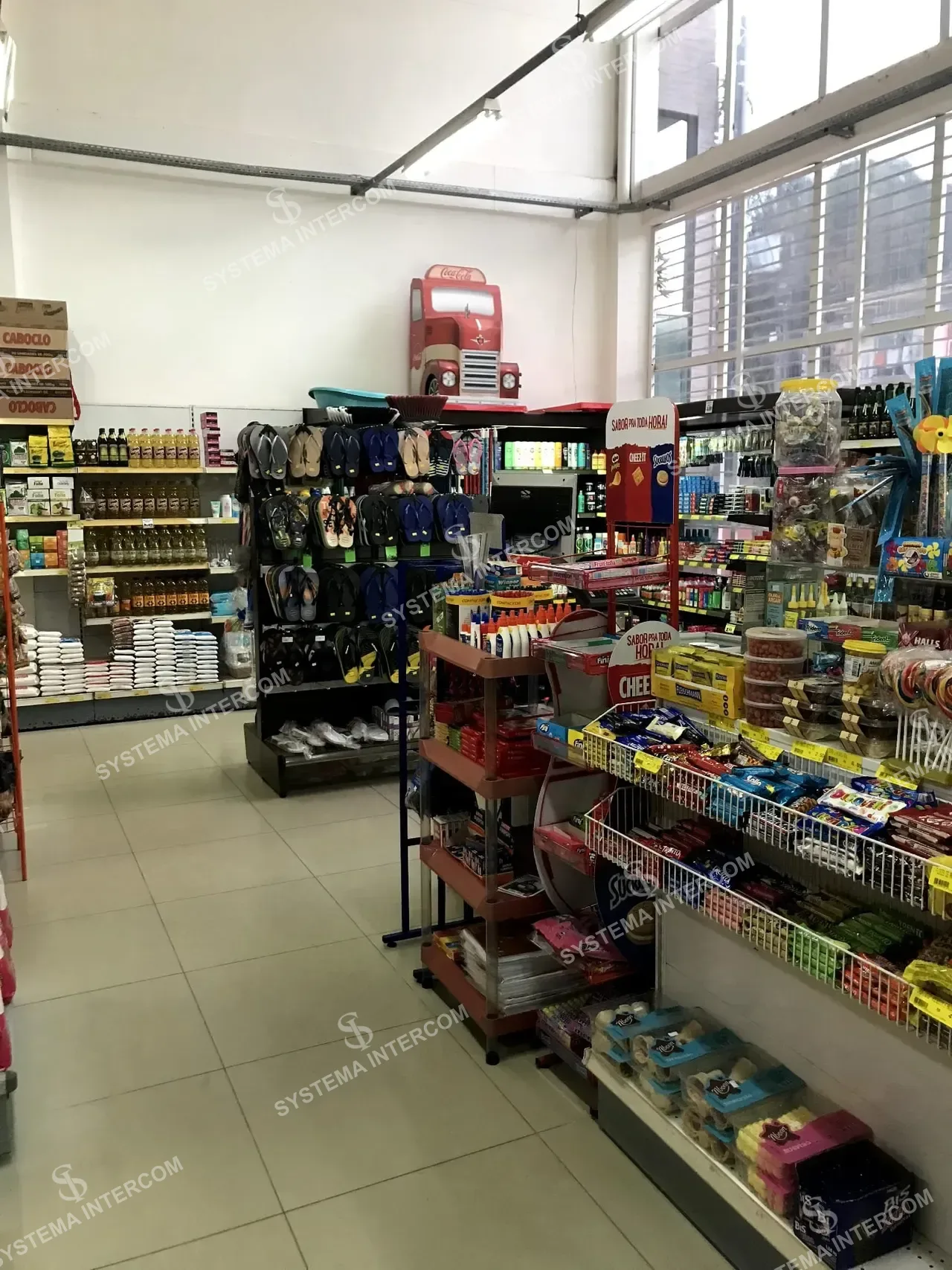Mercado de esquina em Camboriú/SC