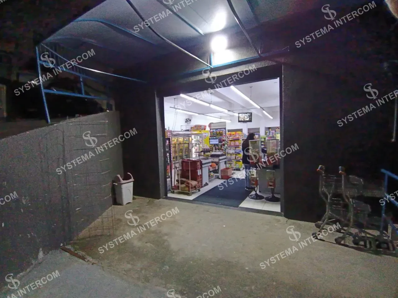 Mercado de esquina em Guarulhos