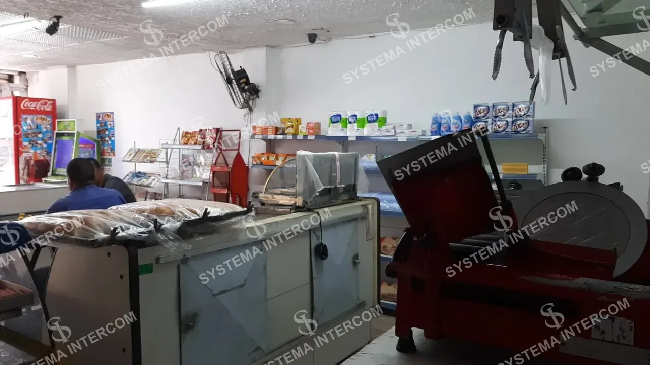 Mercadinho e padaria localizado na Zona Leste