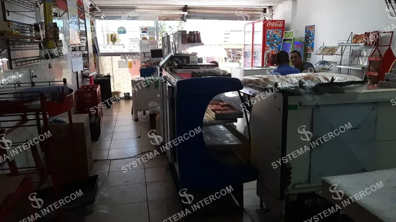 Mercadinho e padaria localizado na Zona Leste