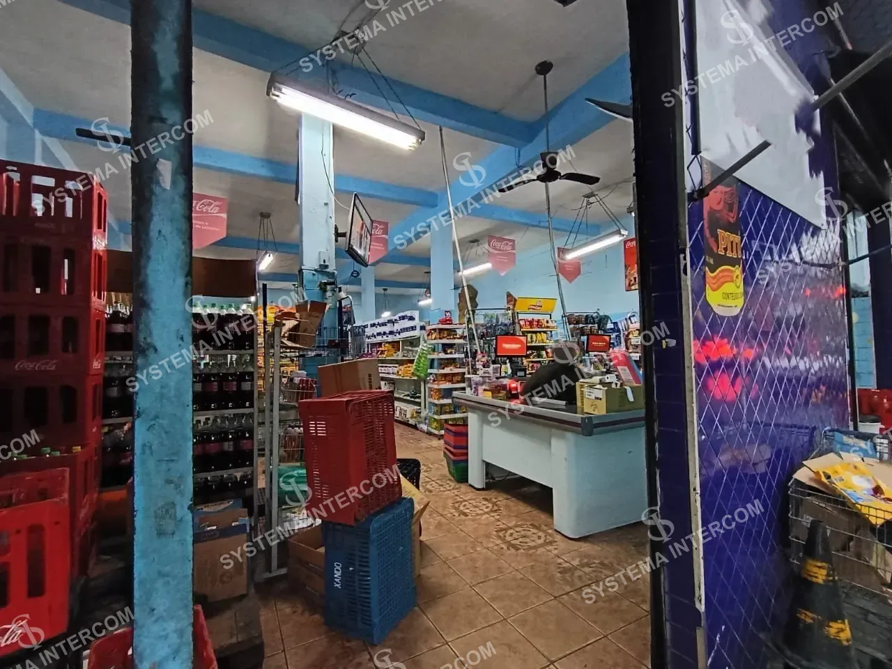 Mercadinho bem localizado na Zona Leste