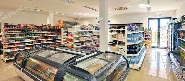 Mercadinho de bairro esquina na Zona Leste