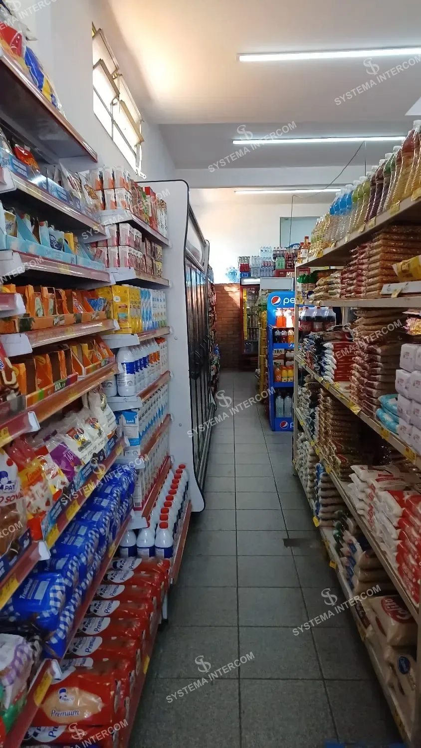 Mercado sem açougue na região da Zona Sul
