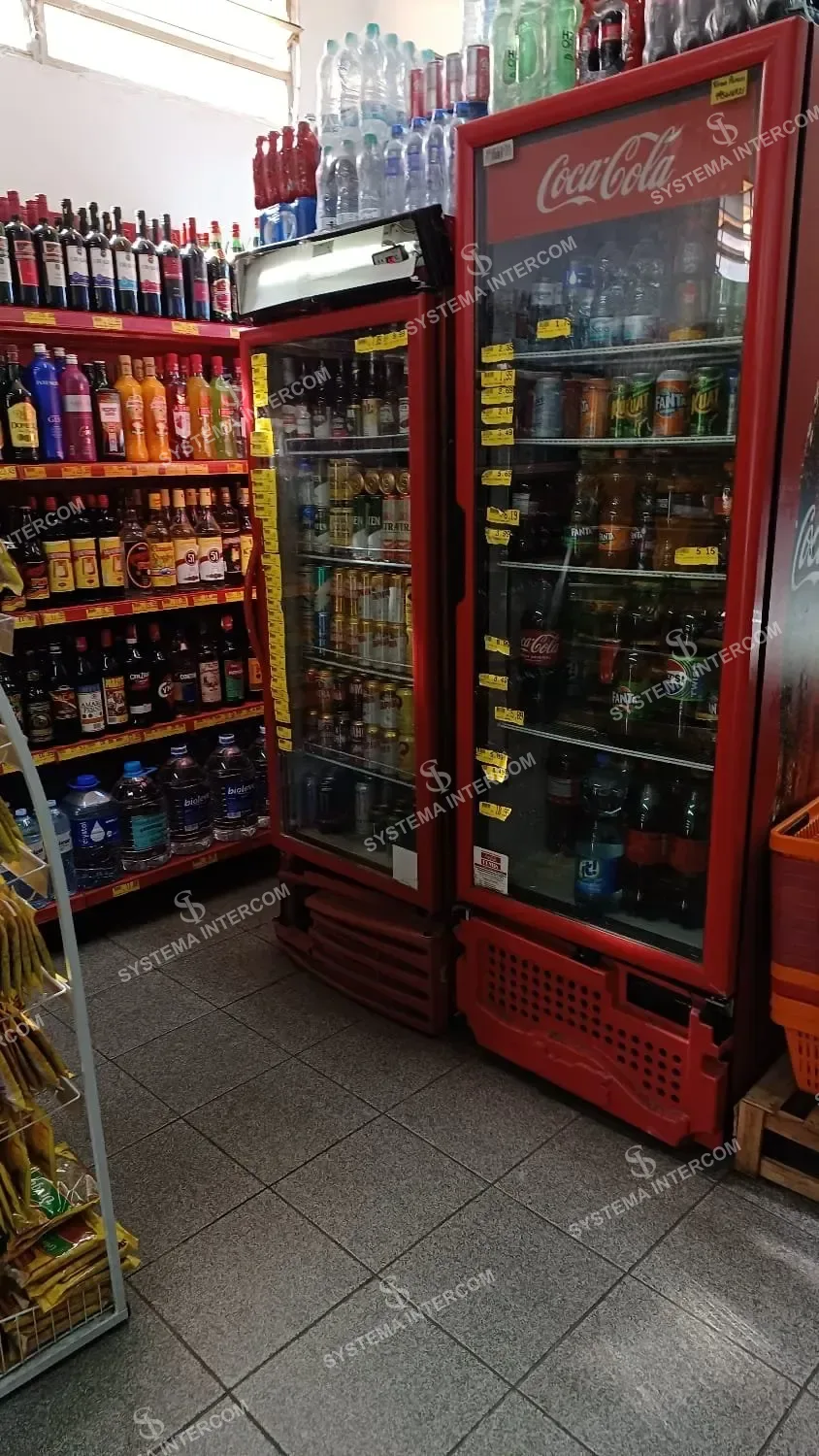 Mercado sem açougue na região da Zona Sul