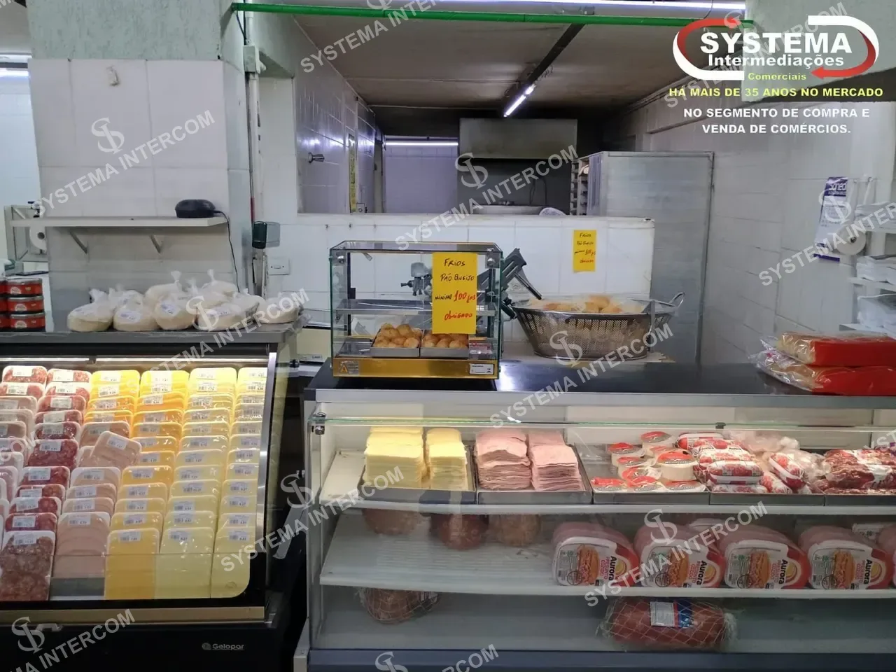 Mercado de esquina na Zona Norte