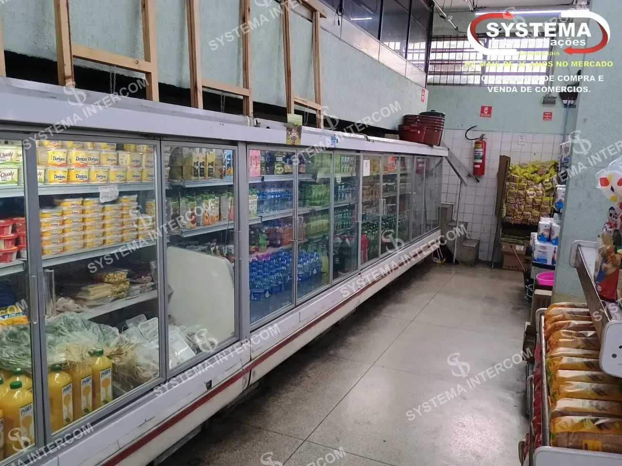 Mercado de esquina na Zona Norte
