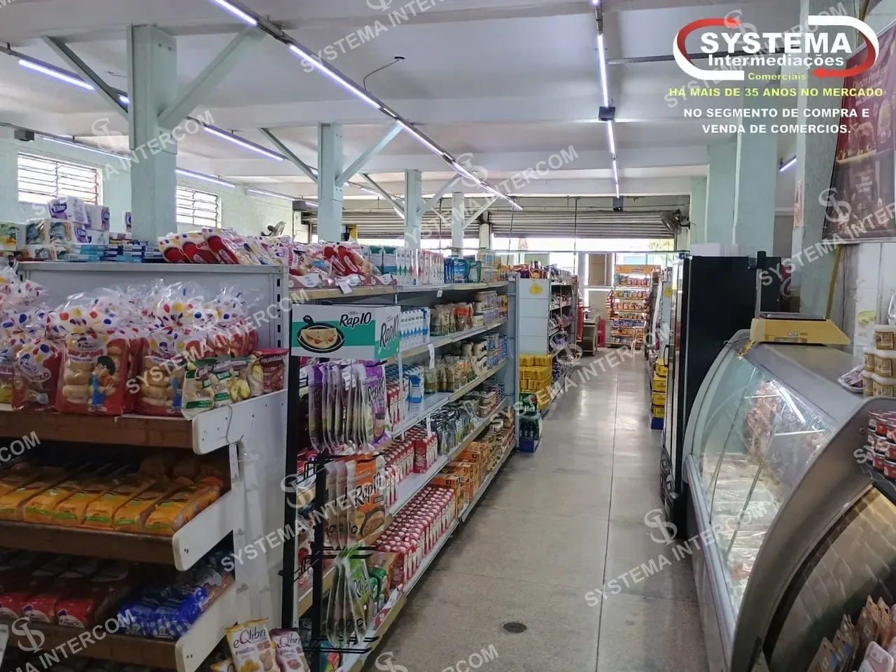 Mercado de esquina na Zona Norte