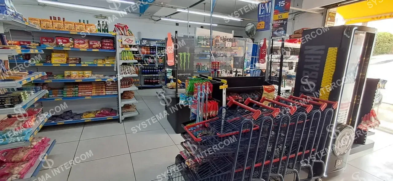 Supermercado sem concorrencia com excelente moradia em Osasco