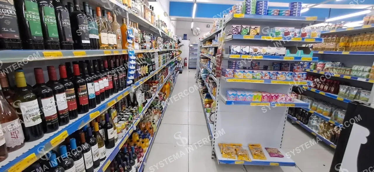 Supermercado sem concorrencia com excelente moradia em Osasco