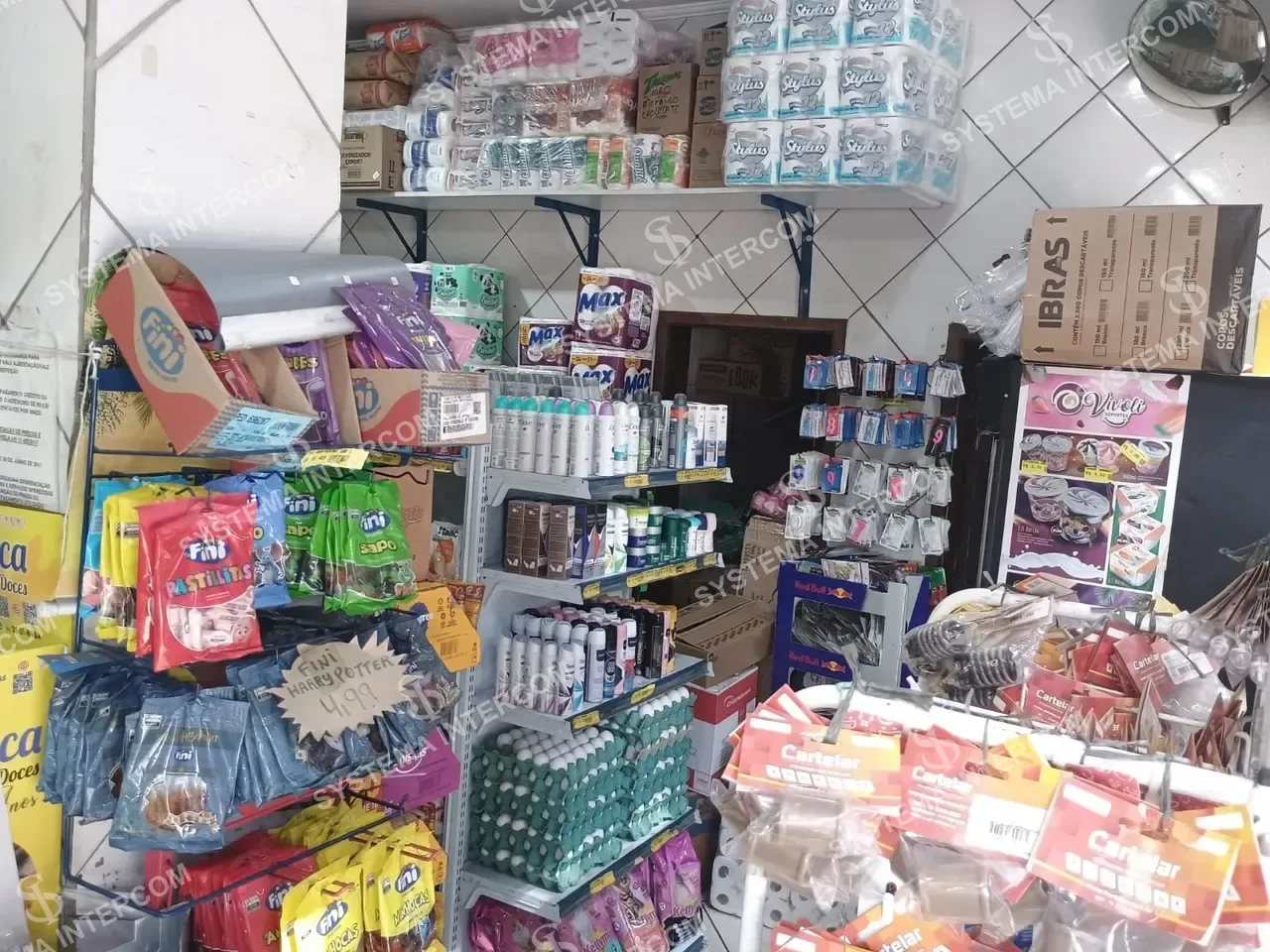 Mercado sem açougue na região da Zona Leste